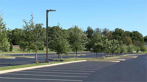 app_04_parking-lot-(day)_mid EAX2 LED