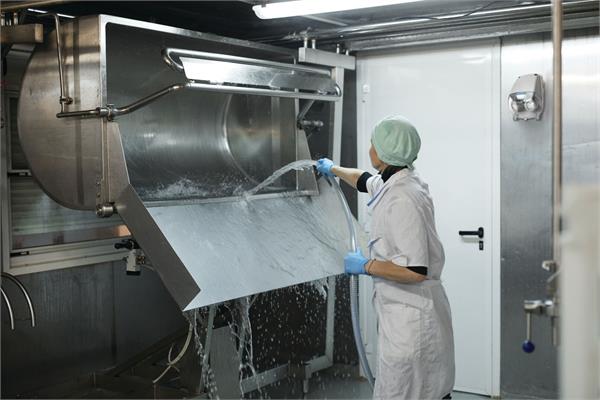 jpg-extl-sp2200l-uvolt-ltp-sdrt_factory_mid EXTL Emergency Unit