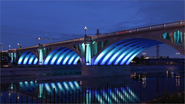 pink-bridge-flame-lighting-technique-floodlight_mid SAF28F RGBW Flame Floodlight