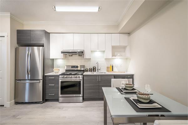 photo-gallery-residential-app18-lindbergh-led-linear-flush-mount_mid Lindbergh LED